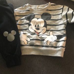 Mickey outfit
